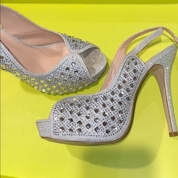 High Heels - Picture 2 of 5